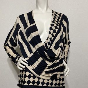 Analili Black & White Abstract Top